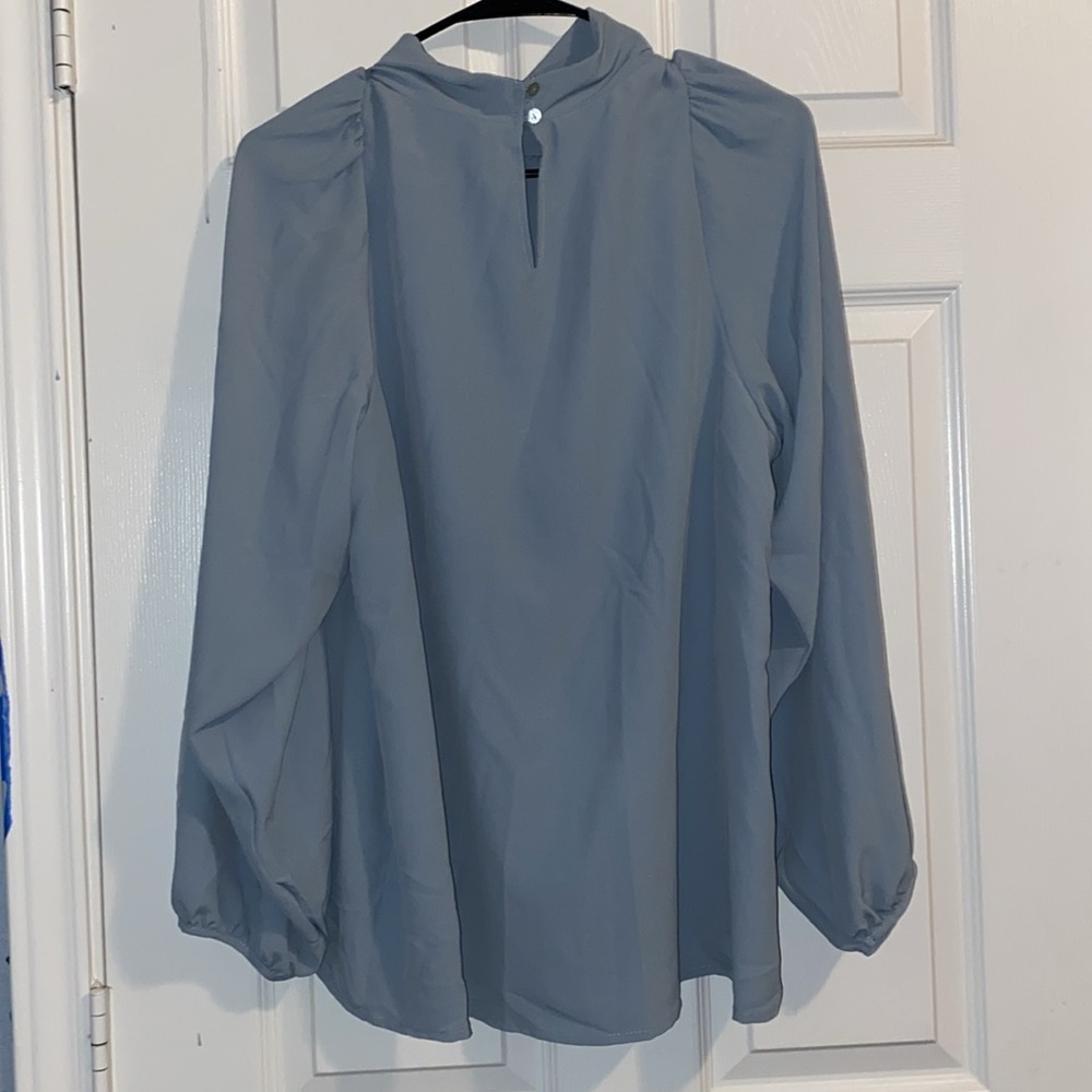 Large top - Picture 2 of 3